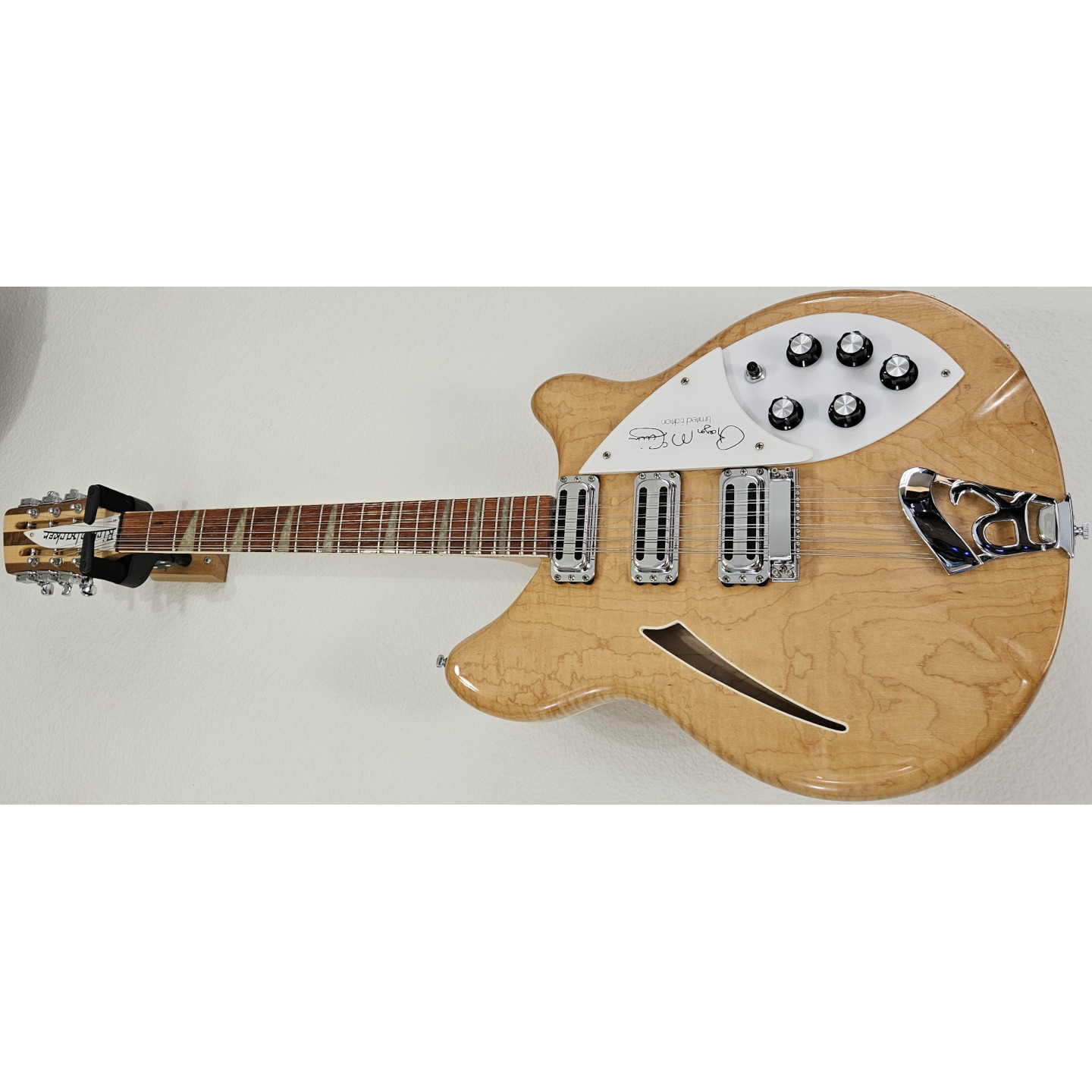 1988 Rickenbacker 370/12RM Roger Mcguinn Limited Edition Byrd 12-String Mapleglo Vintage Electric Guitar