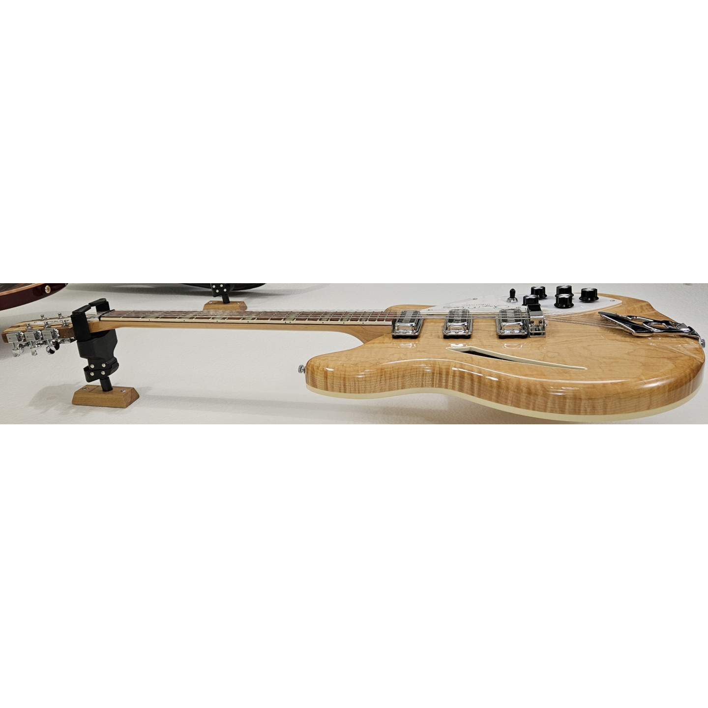 1988 Rickenbacker 370/12RM Roger Mcguinn Limited Edition Byrd 12-String Mapleglo Vintage Electric Guitar