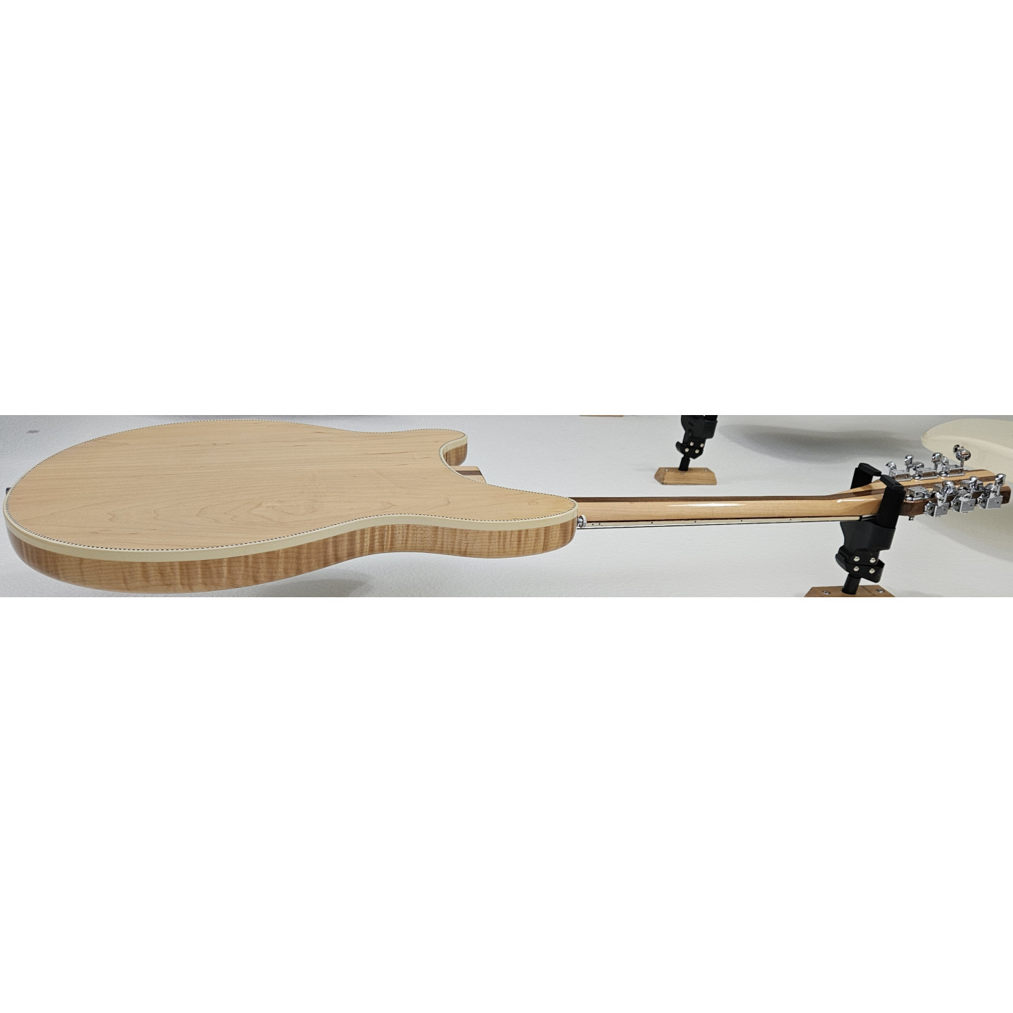 1988 Rickenbacker 370/12RM Roger Mcguinn Limited Edition Byrd 12-String Mapleglo Vintage Electric Guitar