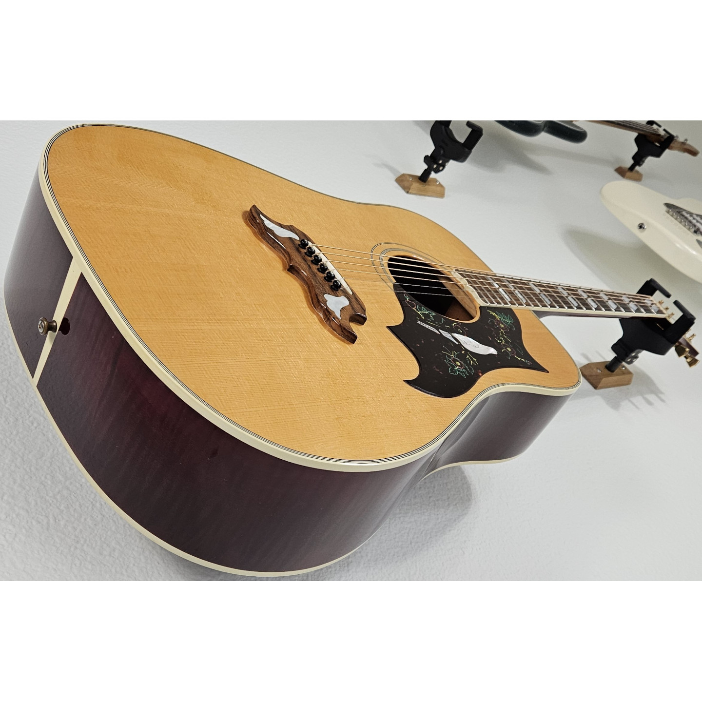 1997 Gibson Custom Shop Dove In Flight Limited Edition Acoustic Guitar