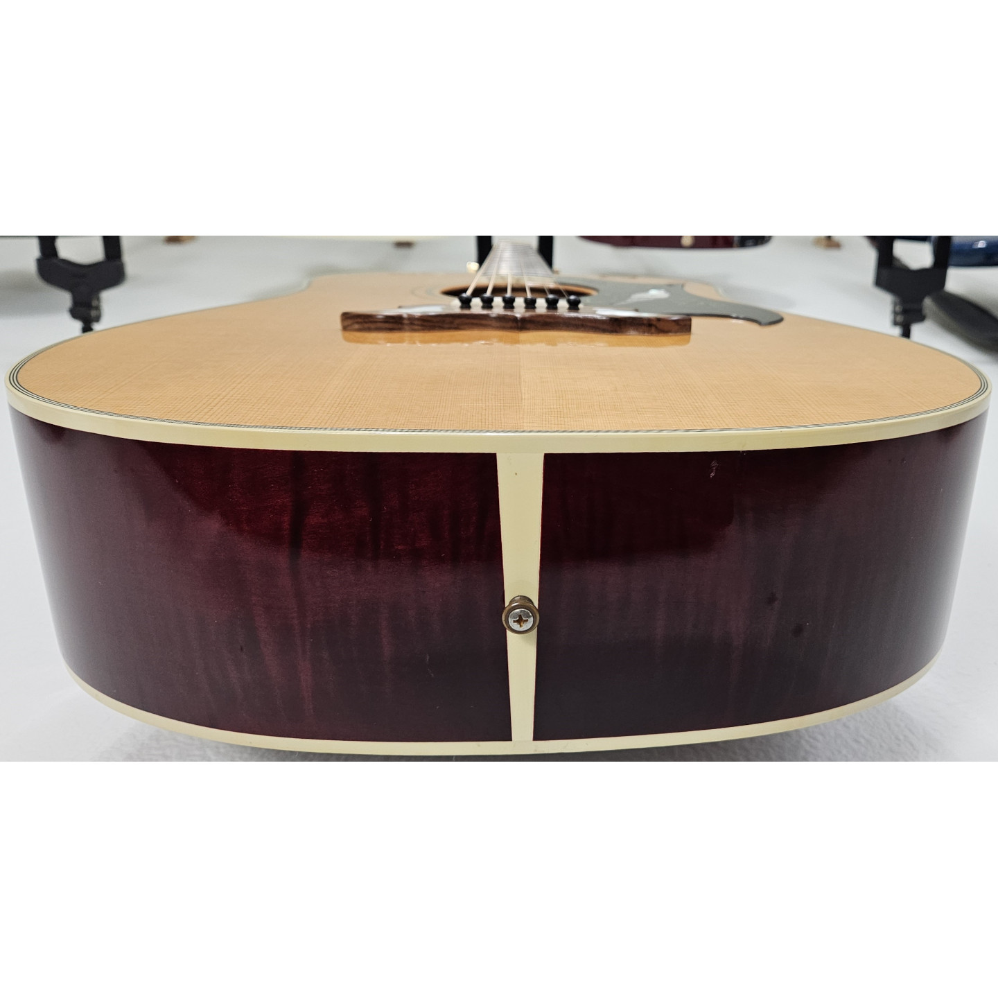 1997 Gibson Custom Shop Dove In Flight Limited Edition Acoustic Guitar