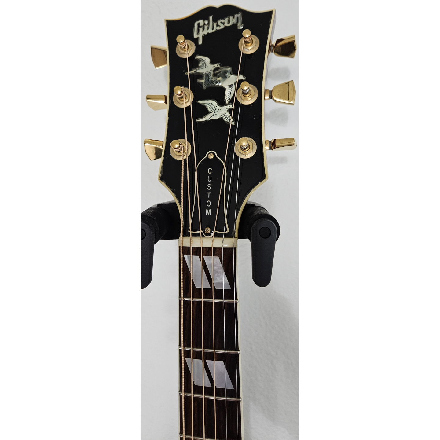 1997 Gibson Custom Shop Dove In Flight Limited Edition Acoustic Guitar