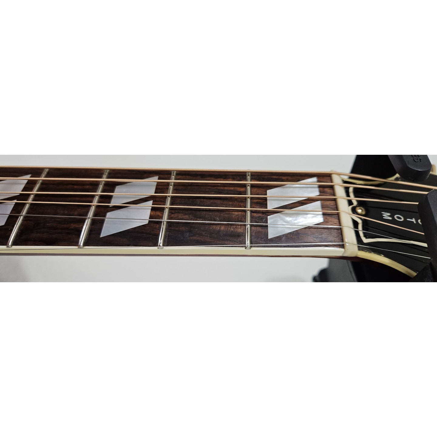 1997 Gibson Custom Shop Dove In Flight Limited Edition Acoustic Guitar
