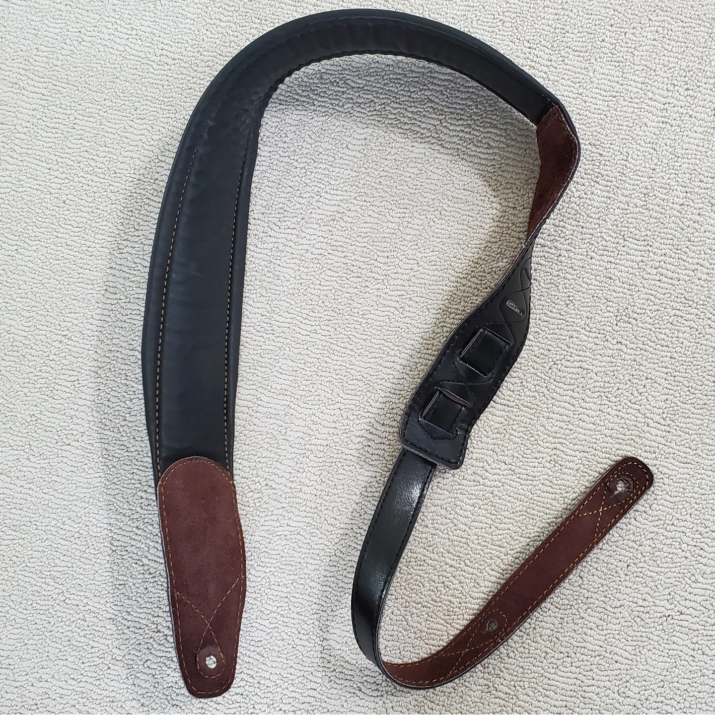 Walker & Williams Premium Leather Black Guitar Strap