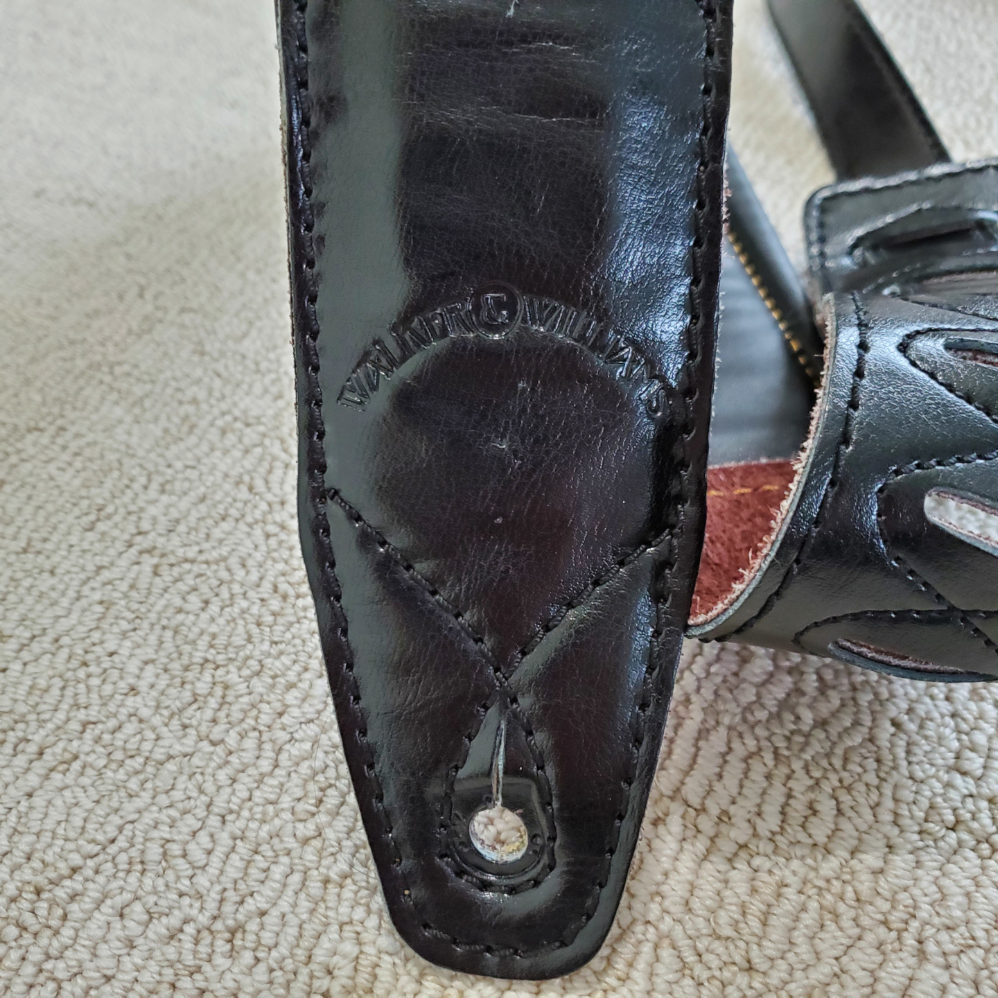 Walker & Williams Premium Leather Black Guitar Strap